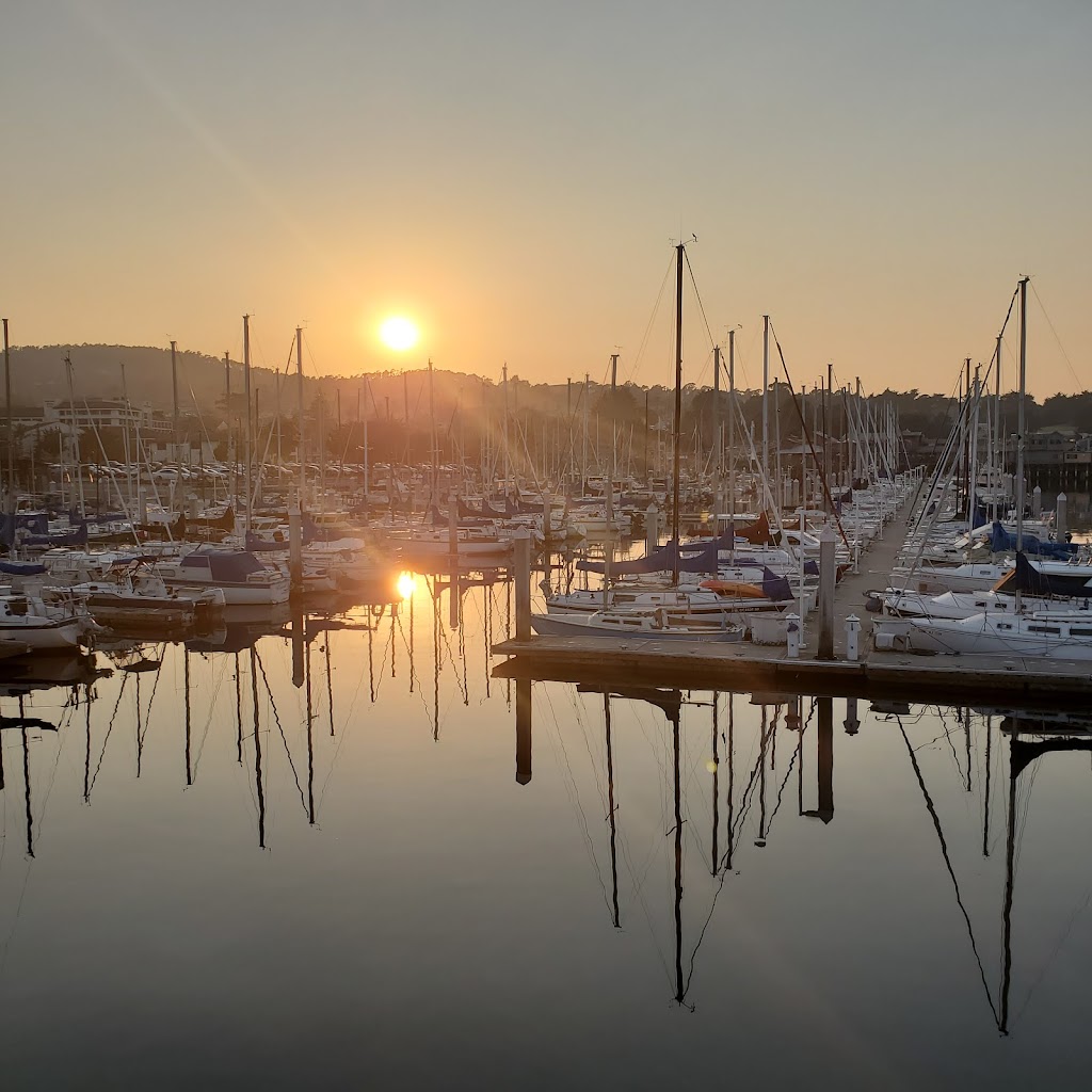 Sandbar & Grill | restaurant | Wharf II, Monterey, CA 93940, USA | 8313732818 OR +1 831-373-2818