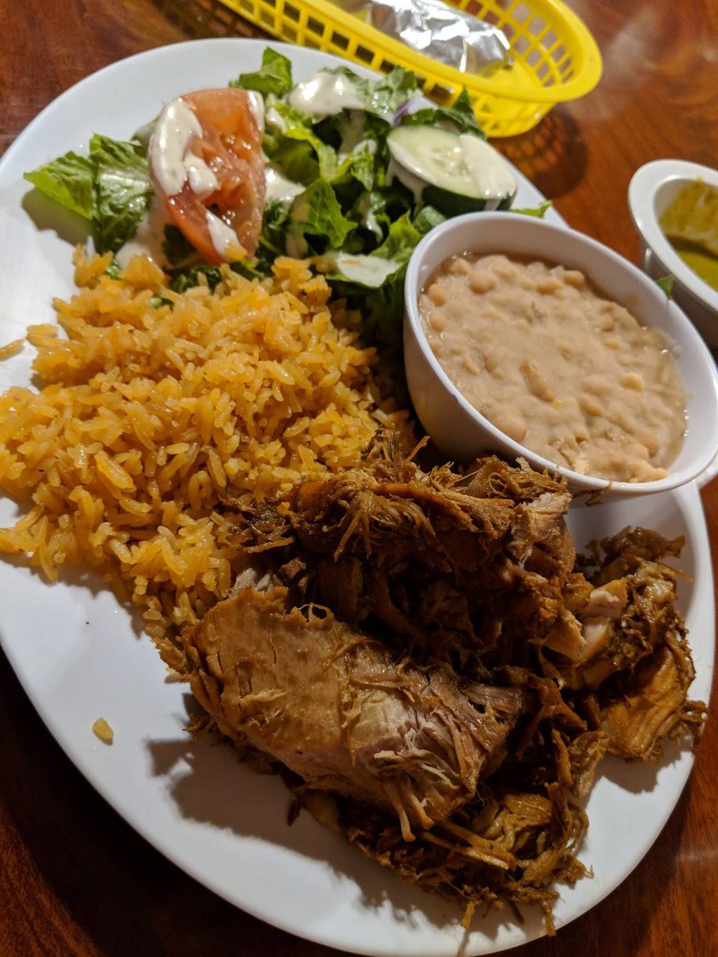 Carnitas Michoacan | restaurant | 7484 Monterey Rd, Gilroy, CA 95020, USA | 4088478812 OR +1 408-847-8812