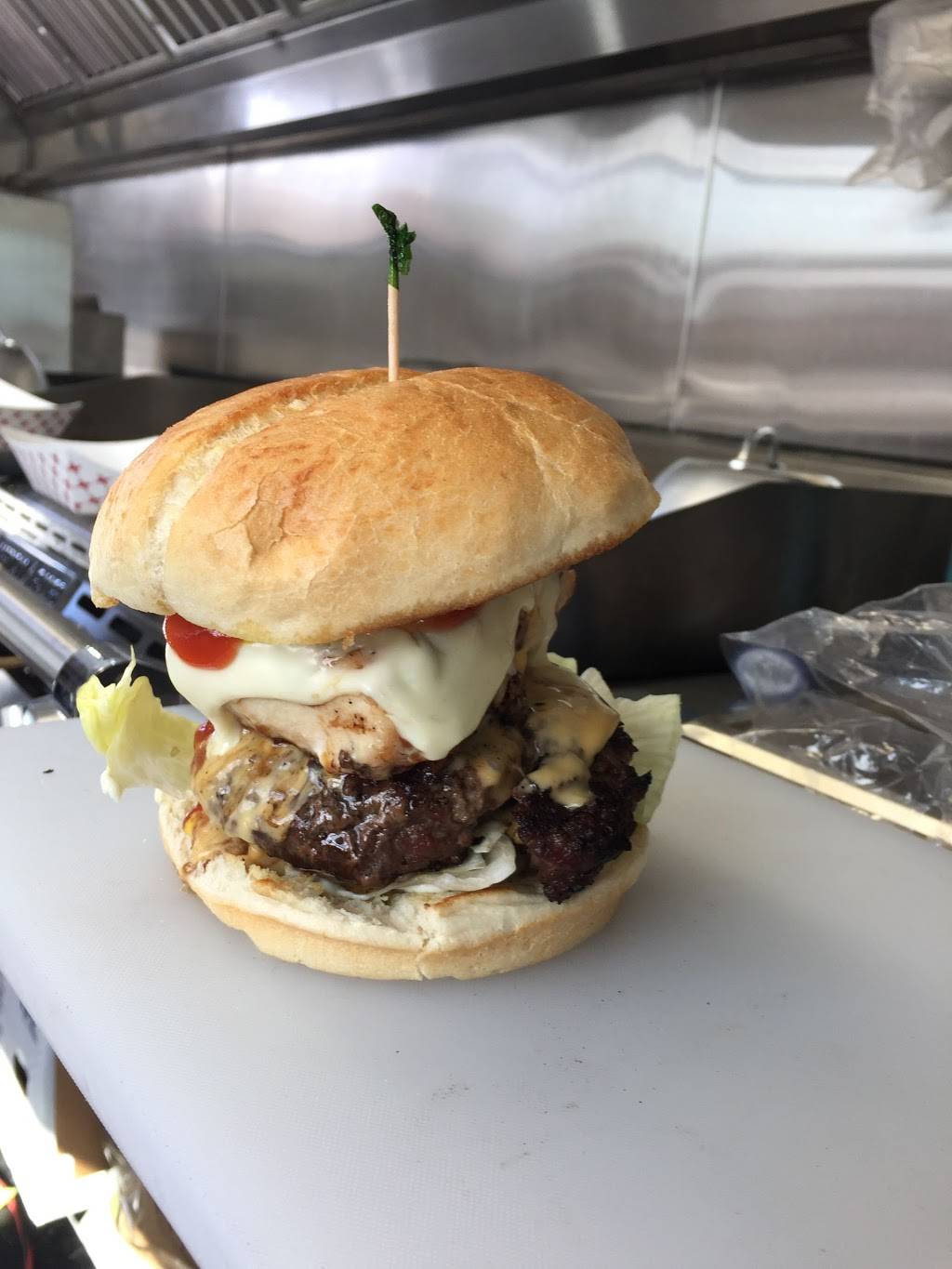 C and B Grill | restaurant | 4155 W Oak Ridge Rd C, Orlando, FL 32809, USA | 3213685245 OR +1 321-368-5245