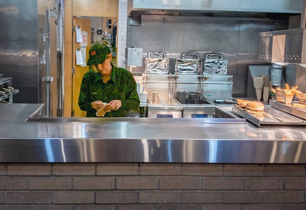 Harveys | restaurant | 95 Montée Lavigne, Rigaud, QC J0P 1P0, Canada | 4504581999 OR +1 450-458-1999