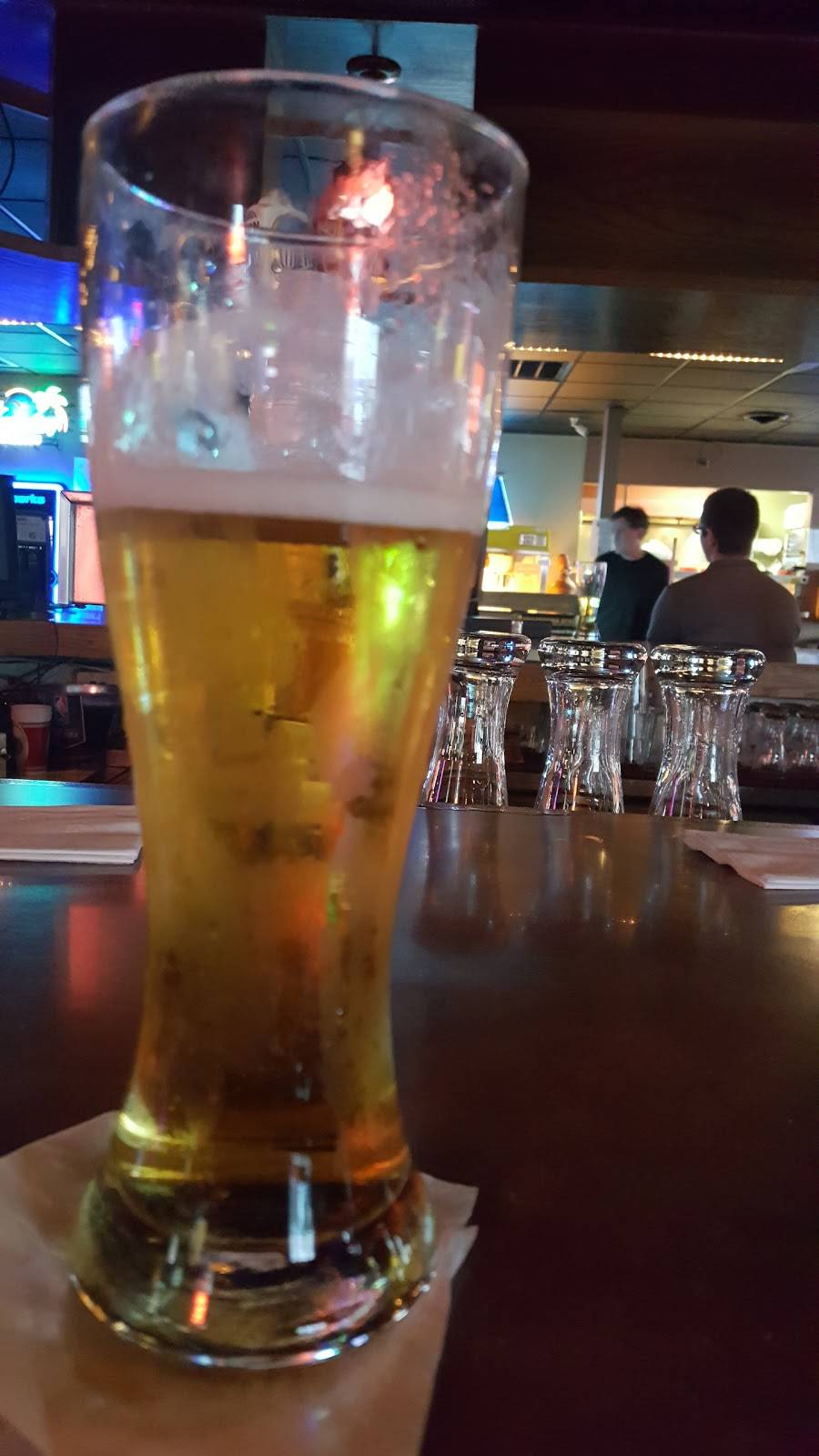 Razzles | restaurant | 27128 Bagley Rd, Olmsted Falls, OH 44138, USA | 4402353663 OR +1 440-235-3663