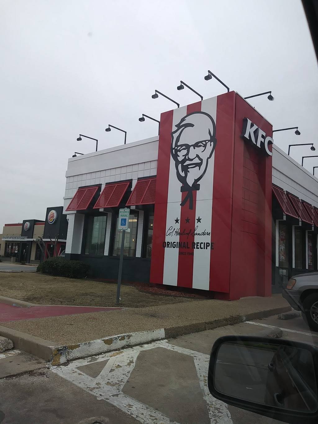 KFC | restaurant | 3633 Forest Ln, Dallas, TX 75234, USA | 9722417867 OR +1 972-241-7867