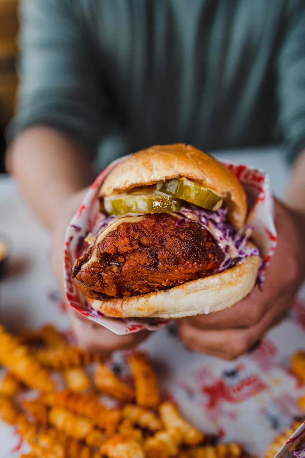 Hot Chicken Mama | restaurant | 168 Montauk Hwy, Blue Point, NY 11715, USA | 6316218200 OR +1 631-621-8200