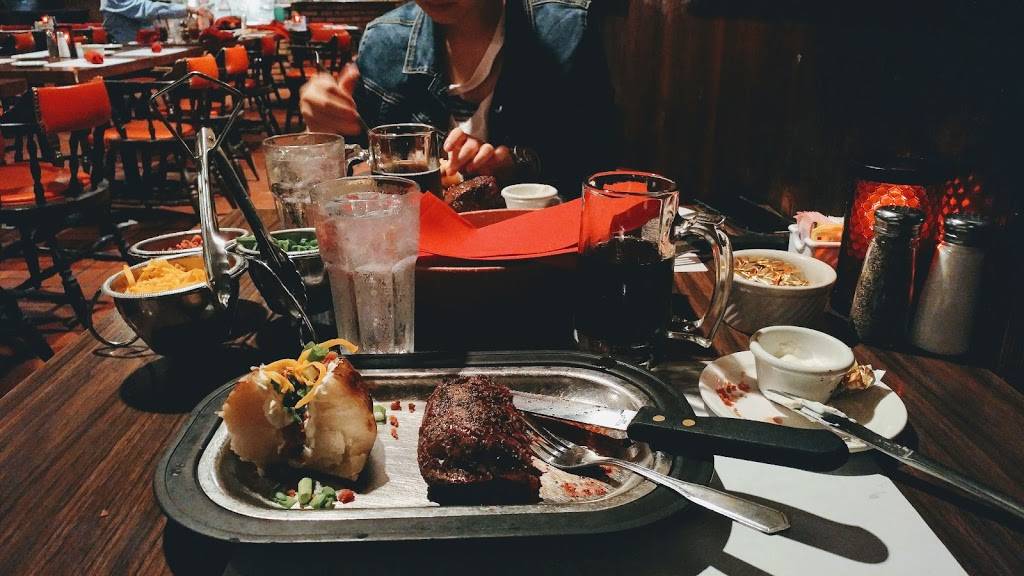 Cattlemens Steak House | restaurant | 2458 N Main St, Fort Worth, TX 76164, USA | 8176243945 OR +1 817-624-3945