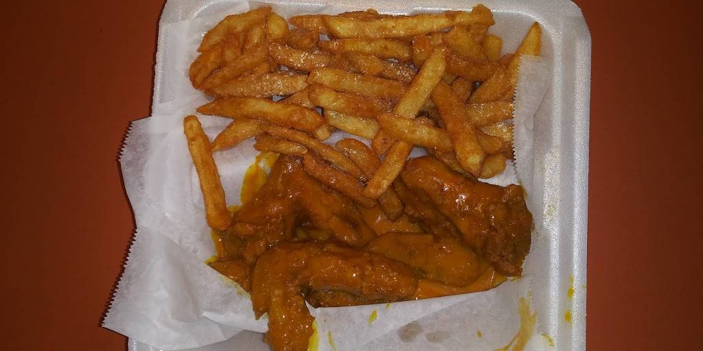Sharks Fish & Chicken | restaurant | 1352 E Shelby Dr, Memphis, TN 38116, USA | 9013450101 OR +1 901-345-0101