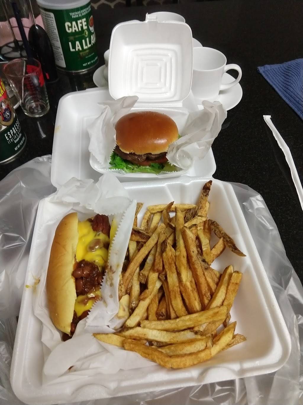 Fosters Grille | restaurant | 2004 Eisenhower Ave, Alexandria, VA 22314, USA | 7035190055 OR +1 703-519-0055