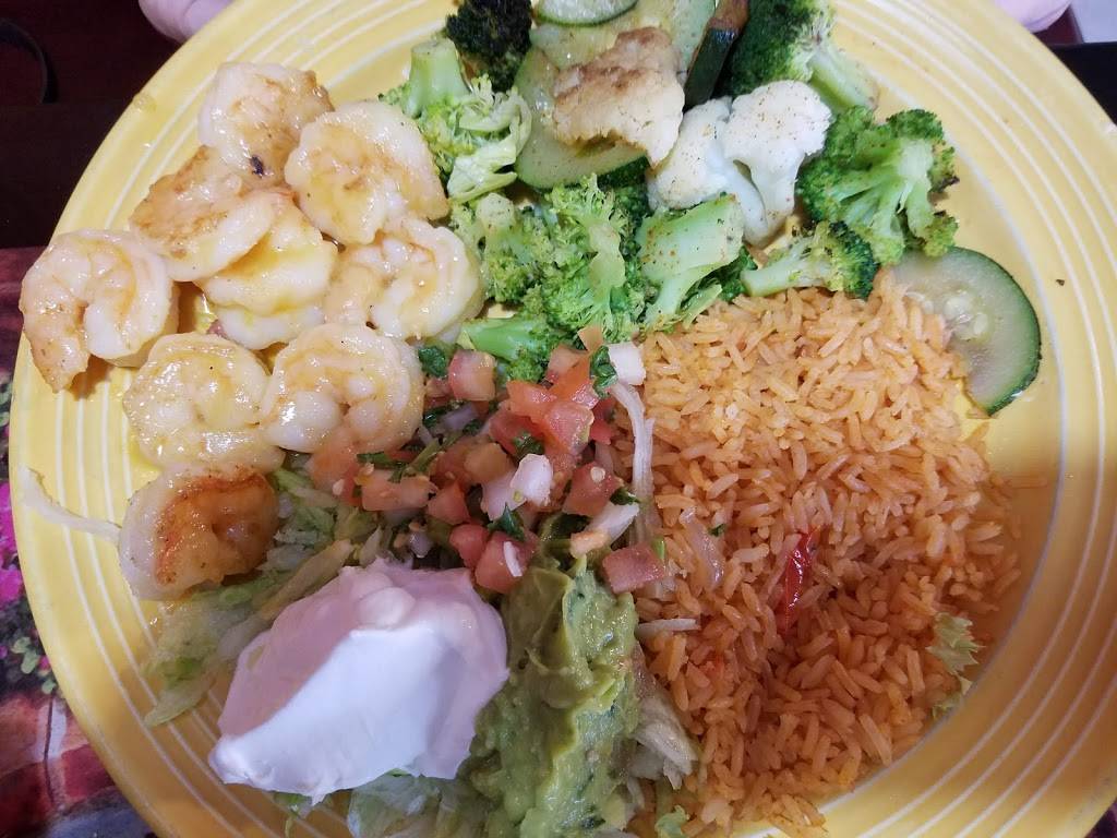 Chimis Fresh Mex | restaurant | 12480 St Charles Rock Rd, Bridgeton, MO 63044, USA | 3148017916 OR +1 314-801-7916