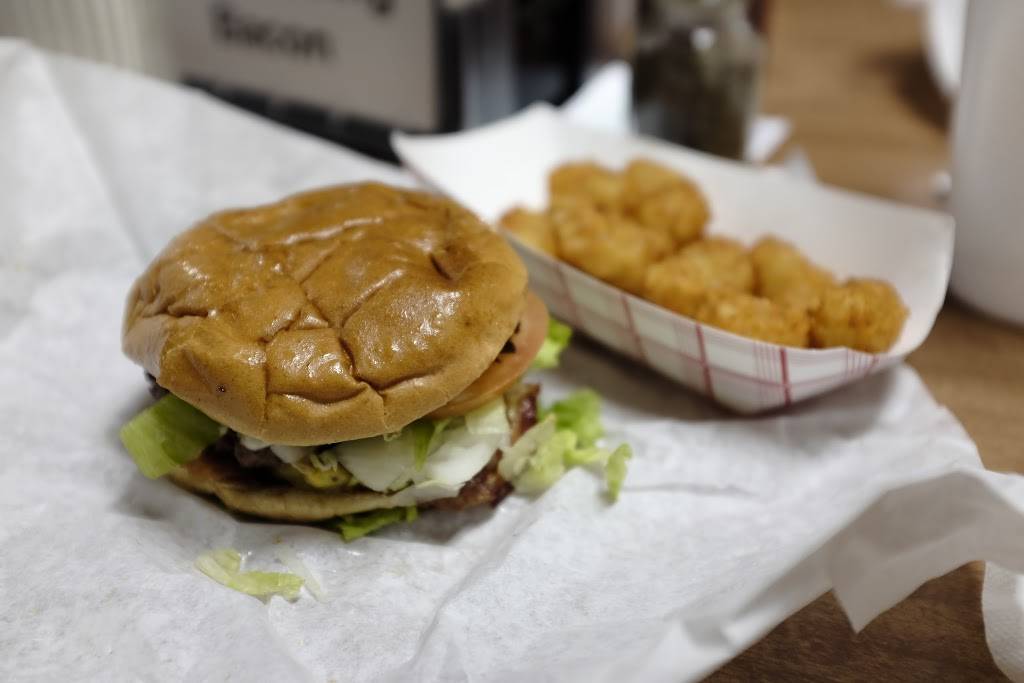 Christis Hamburgers | restaurant | 3101 Beale St, Waco, TX 76705, USA | 2547996480 OR +1 254-799-6480