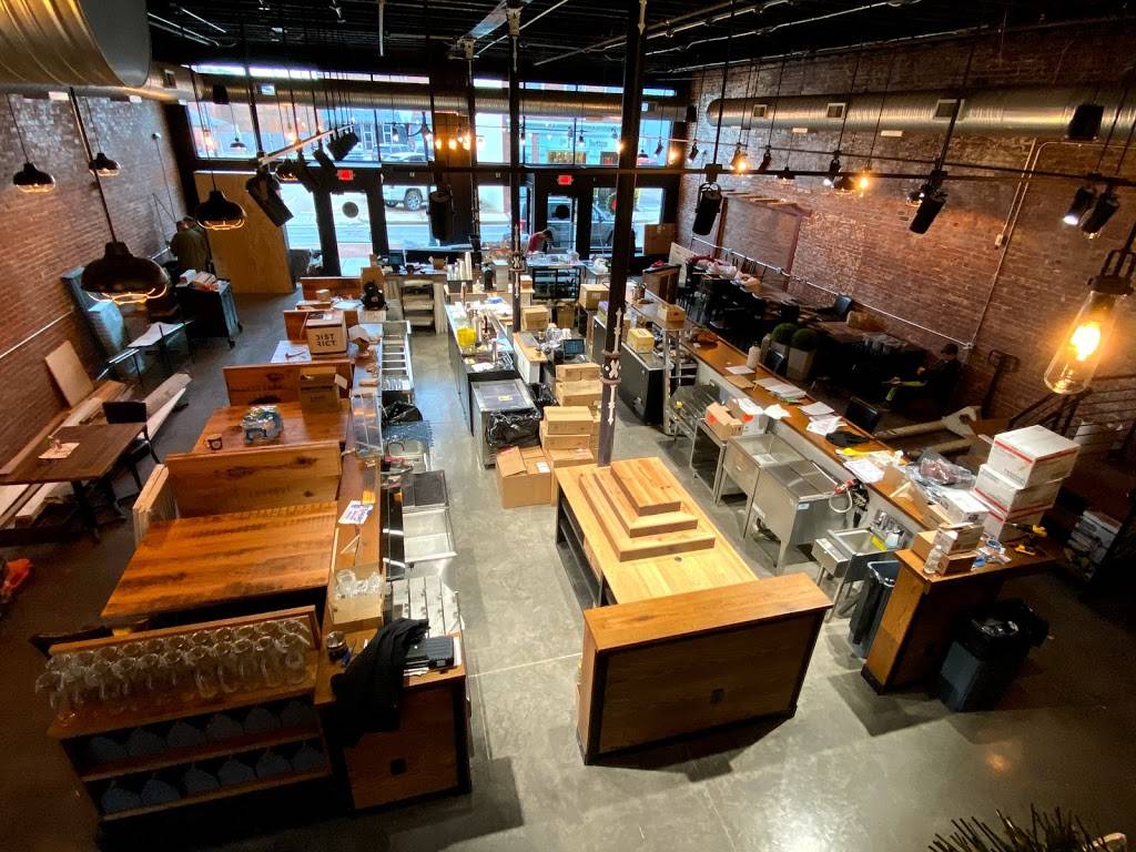 The Mixer | restaurant | 114 E 6th St, Hopkinsville, KY 42240, USA | 2708742416 OR +1 270-874-2416