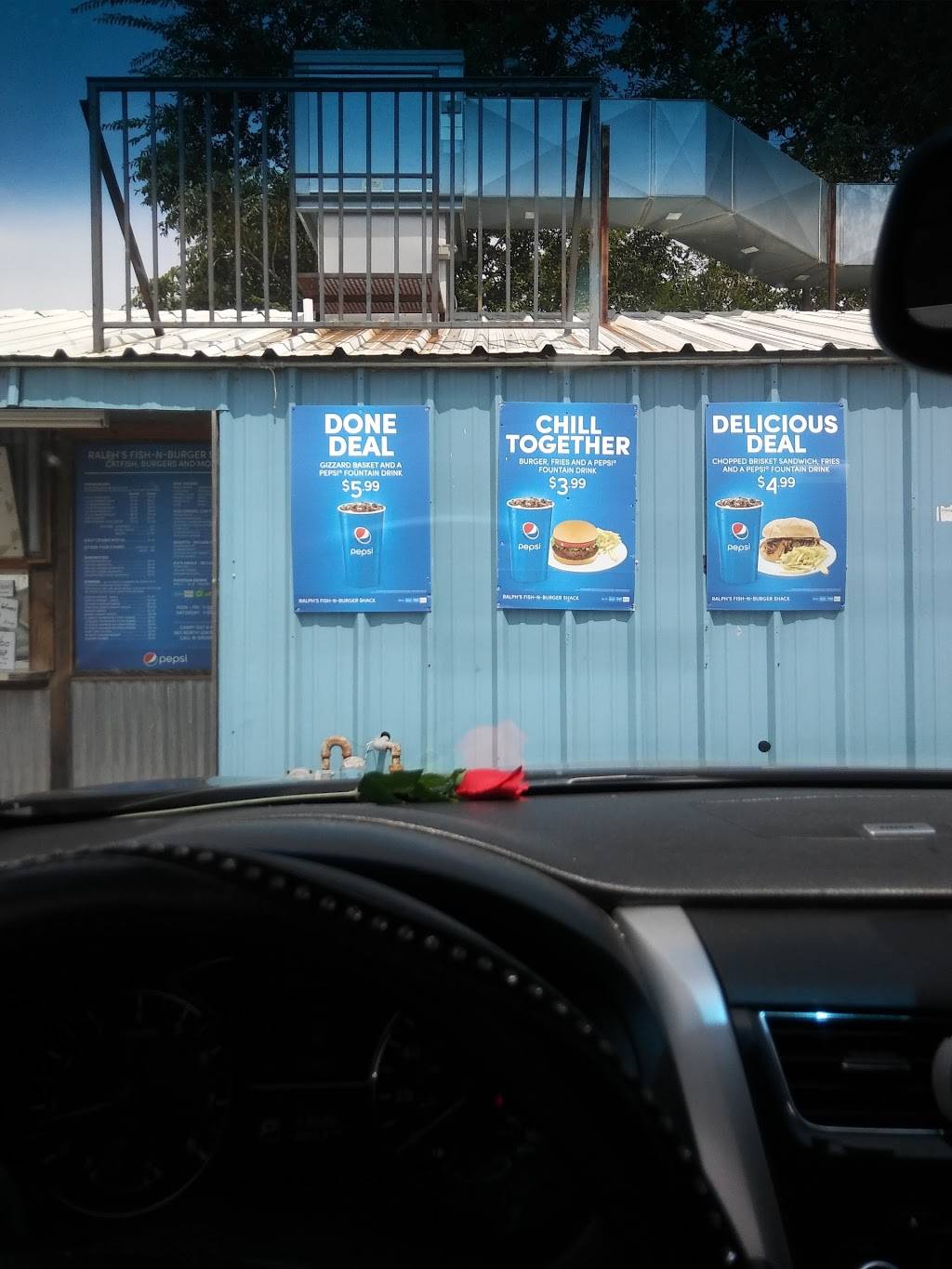 Ralphs Fish & Burger Shack | restaurant | 1801 N Lewis Ave, Tulsa, OK 74110, USA | 9185825866 OR +1 918-582-5866