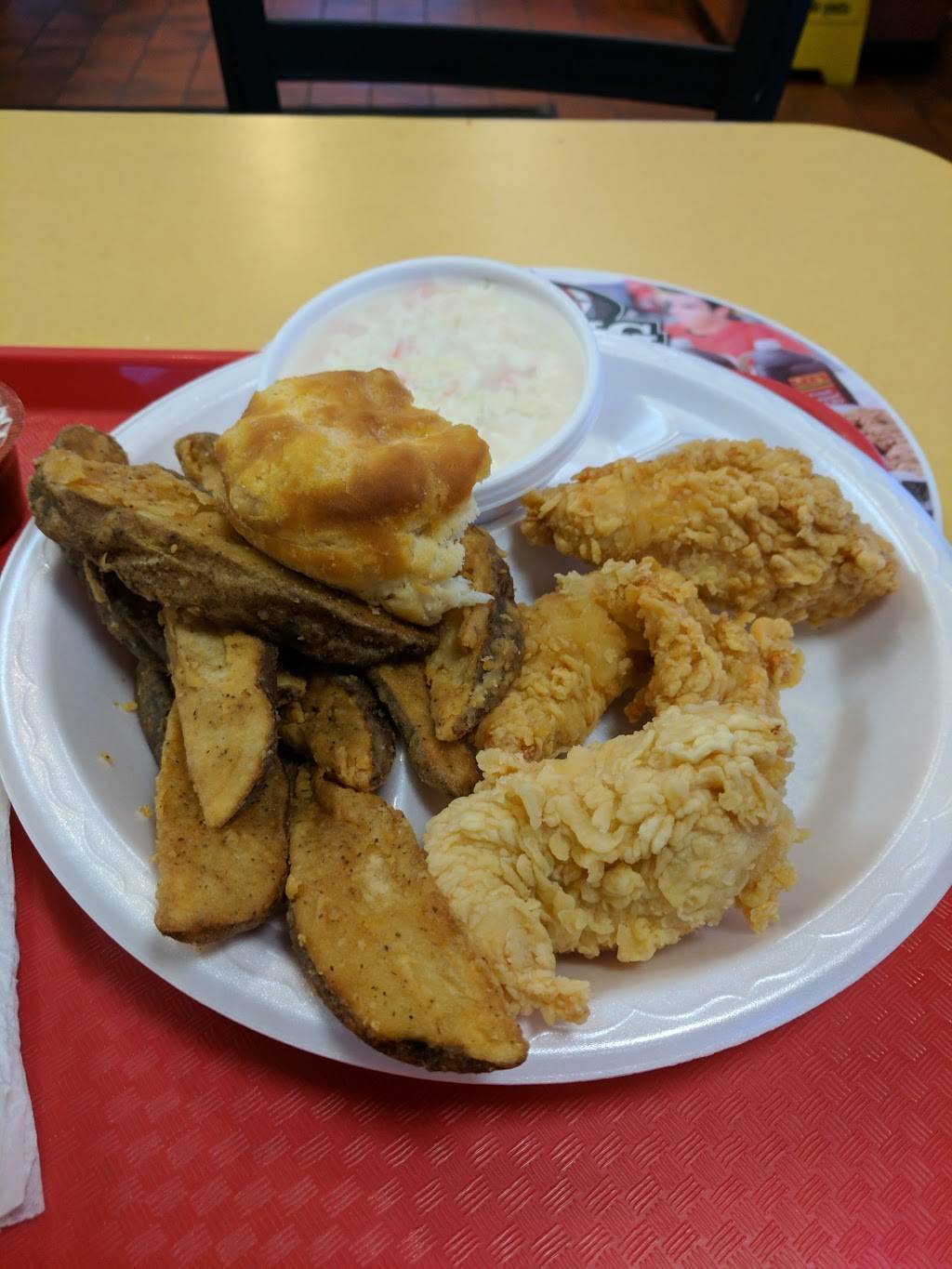 Lees Famous Recipe Chicken | restaurant | 820 Riverview Dr, Kalamazoo, MI 49048, USA | 2693812898 OR +1 269-381-2898