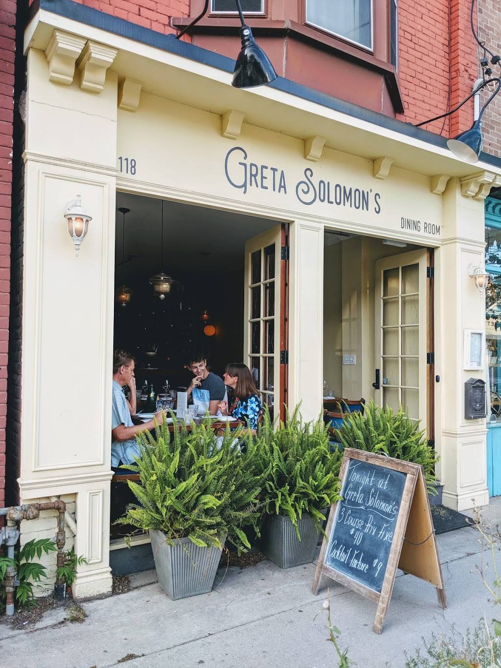 Greta Solomons Dining Room | restaurant | 1118 Queen St E, Toronto, ON M4M 1K9, Canada | 6473478640 OR +1 647-347-8640