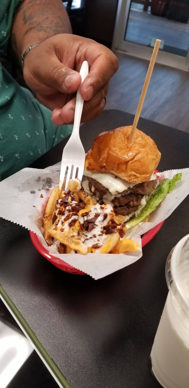 Ice Cream Heaven & BBQ Cottage | restaurant | 5890 Derry St, Harrisburg, PA 17111, USA | 7175644176 OR +1 717-564-4176