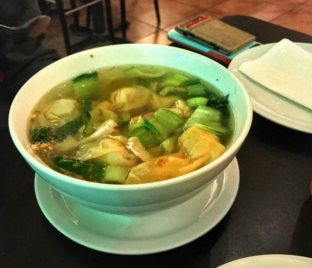 Ts Thai | restaurant | 1303, 1215 4th St, Santa Monica, CA 90401, USA | 3103954106 OR +1 310-395-4106