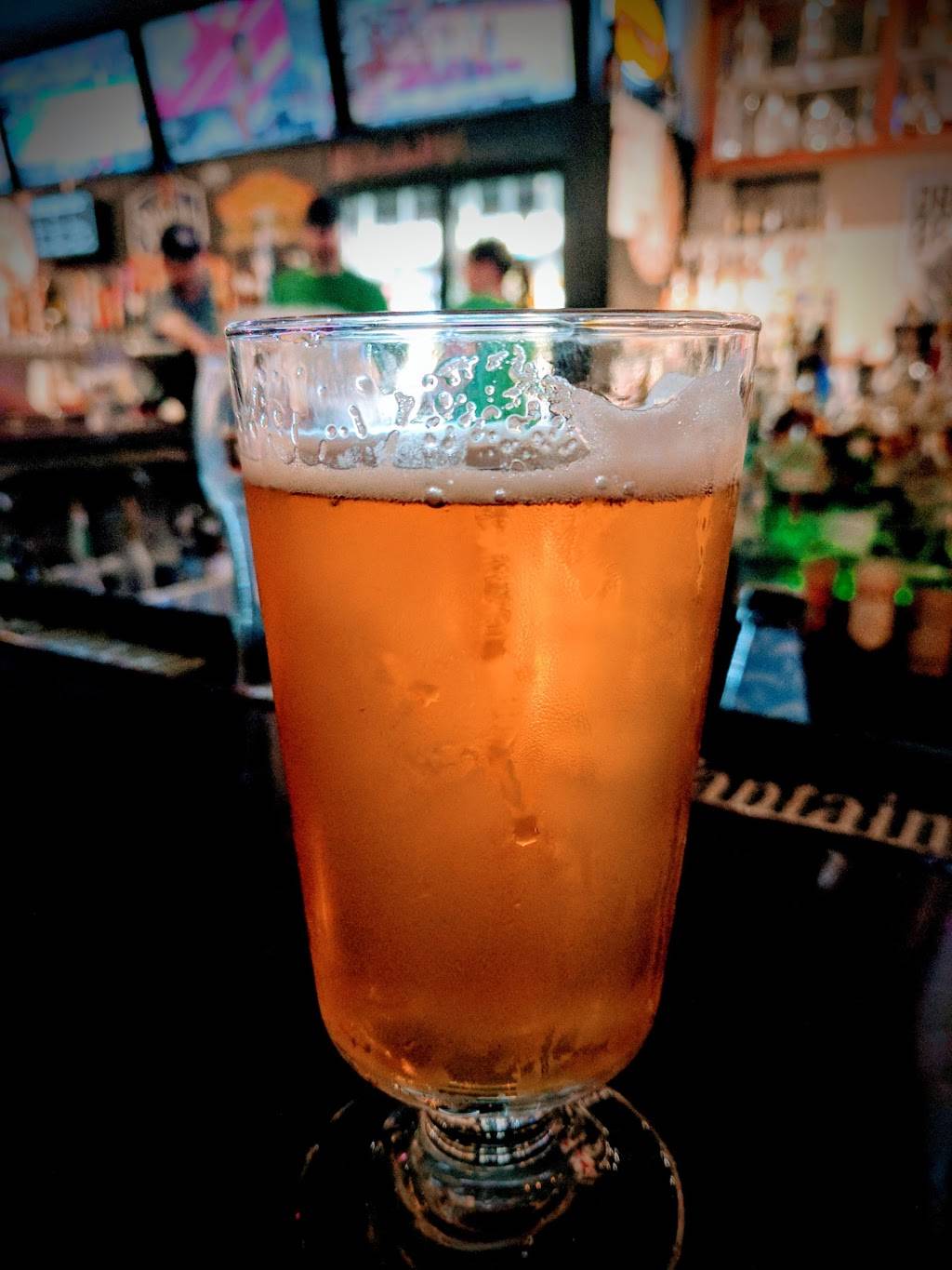 Mad Pub | restaurant | 12933 Village Blvd, Madeira Beach, FL 33708, USA | 7273977693 OR +1 727-397-7693