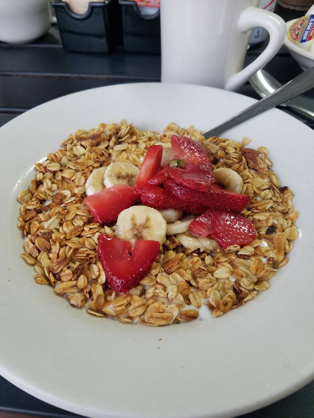 Black Magic Cafe | cafe | 103 W Erie Ave, Folly Beach, SC 29439, USA | 8436330025 OR +1 843-633-0025