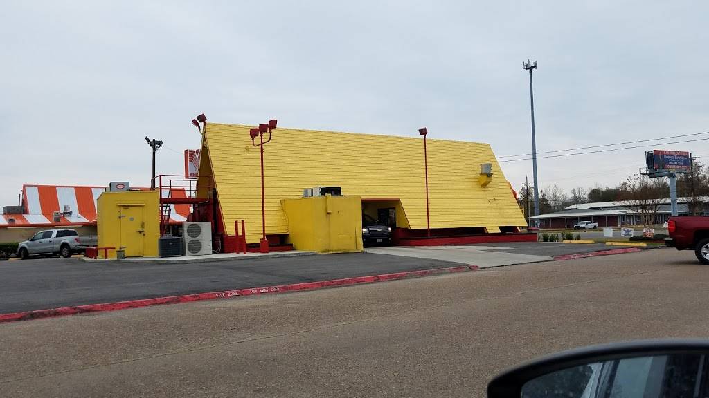 Wienerschnitzel | restaurant | 2420 MacArthur Dr, Pinehurst, TX 77630, USA | 4098834104 OR +1 409-883-4104