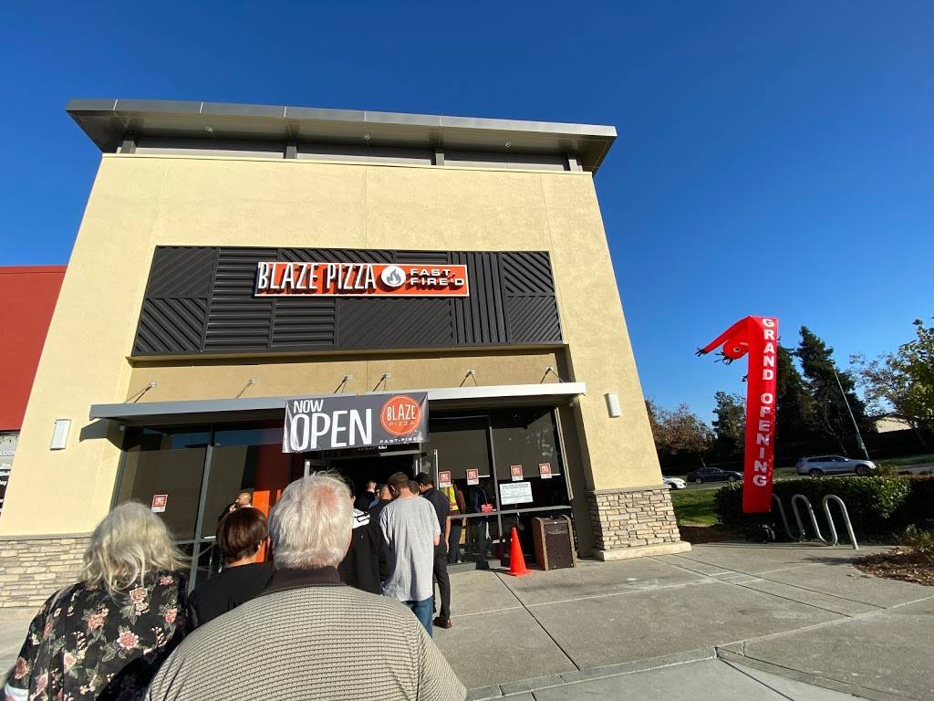 Blaze Pizza | meal takeaway | 4247-14 Rosewood Dr, Pleasanton, CA 94588, USA | 9252333323 OR +1 925-233-3323