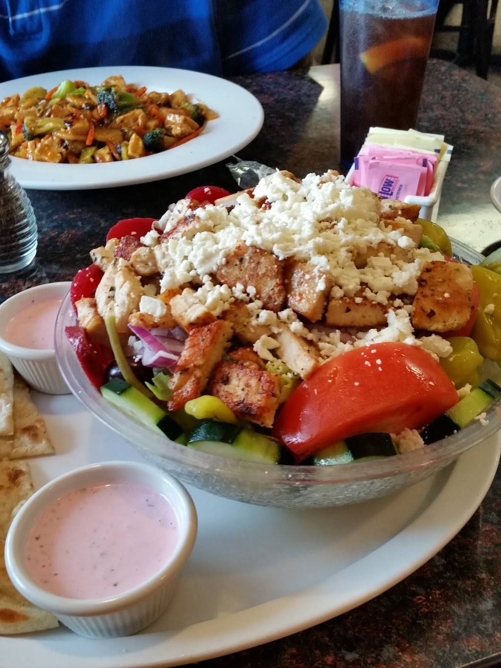 Classic Family Grill | restaurant | 34553 Utica Rd, Fraser, MI 48026, USA | 5862931110 OR +1 586-293-1110