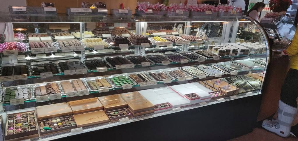 Andrés Chocolates Overland Park | restaurant | 4929 W 119th St, Overland Park, KS 66209, USA | 9134983440 OR +1 913-498-3440