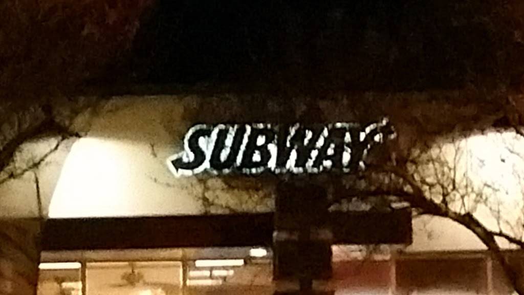 Subway | restaurant | 7711 Burnet Rd, Austin, TX 78757, USA | 5129060192 OR +1 512-906-0192