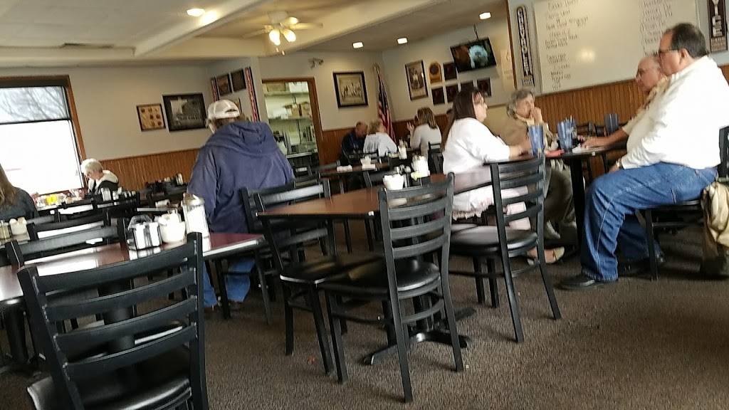 Historic Park Restaurant | restaurant | 1400 N Main St, Rushville, IN 46173, USA | 7659322940 OR +1 765-932-2940