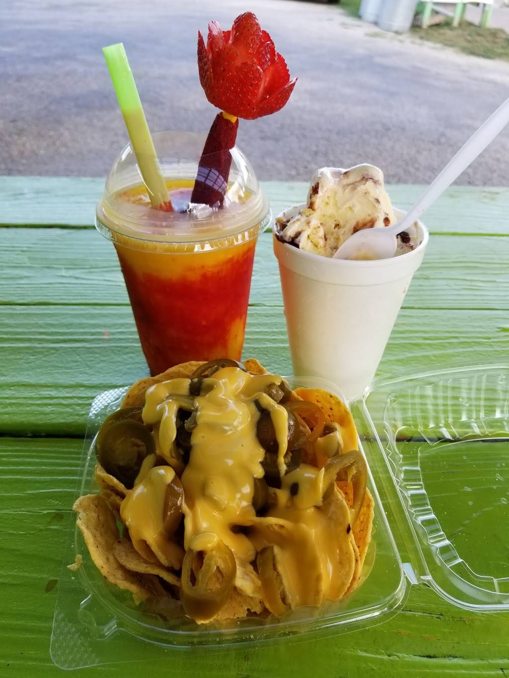 Southside Flying Pizza | restaurant | 2702 E Cesar Chavez St, Austin, TX 78702, USA | 5126006962 OR +1 512-600-6962