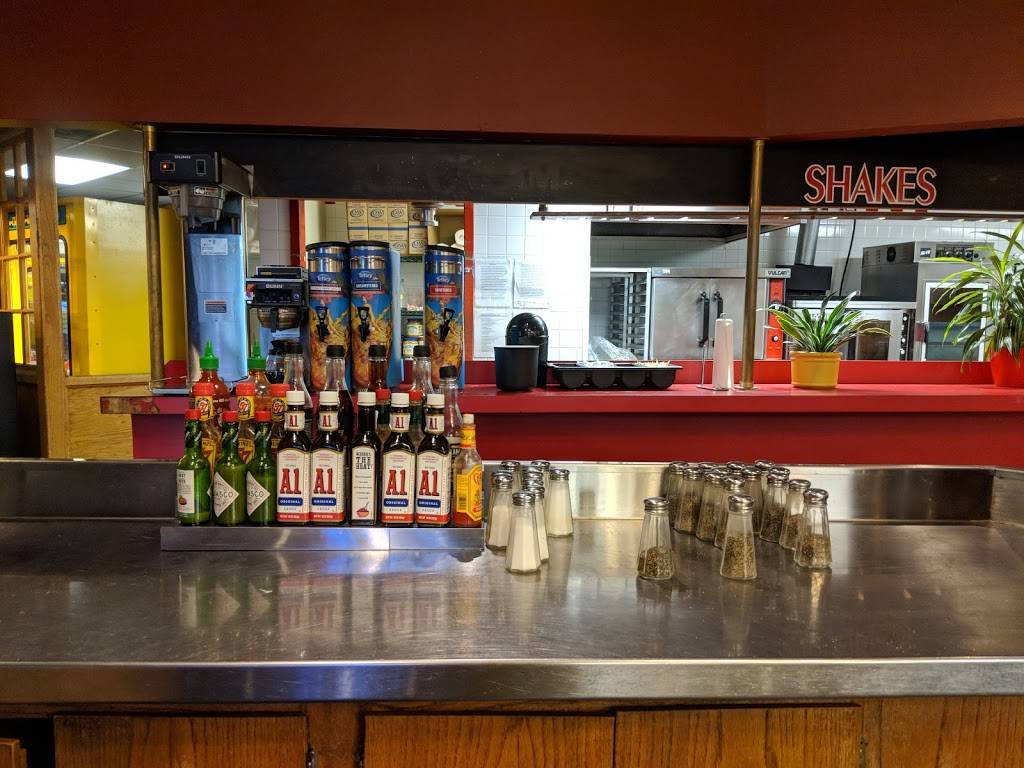 Fuddruckers | restaurant | 2040 NASA Road 1, Houston, TX 77058, USA | 2813331598 OR +1 281-333-1598