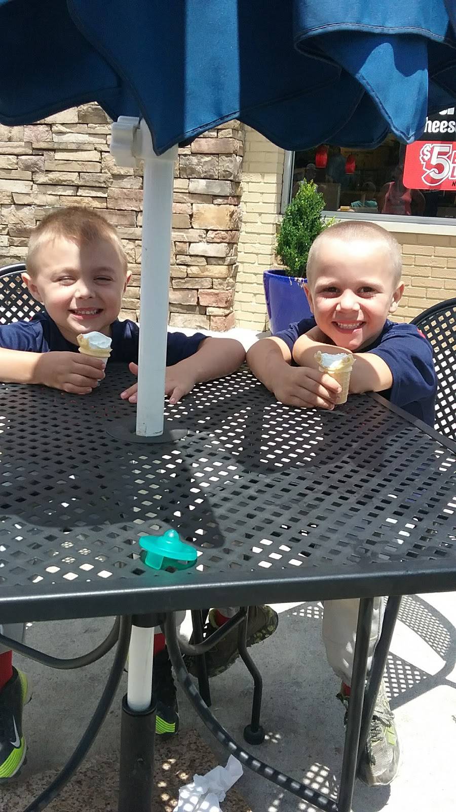 Dairy Queen Grill & Chill | restaurant | 404 E Main St, Chesterfield, IN 46017, USA | 7653783144 OR +1 765-378-3144