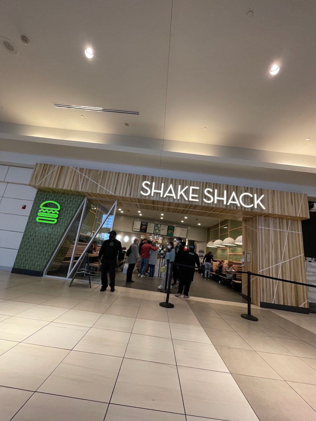 Shake Shack | restaurant | 8702 Keystone Crossing, Indianapolis, IN 46240, USA | 4632196164 OR +1 463-219-6164