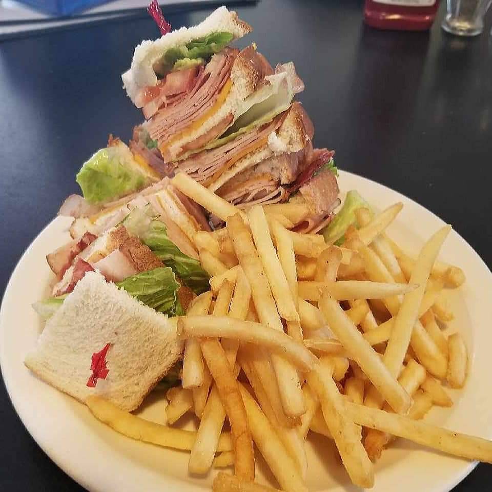 CHUMBLEYS | restaurant | 201 W 8th St, Trenton, MO 64683, USA | 6603395055 OR +1 660-339-5055