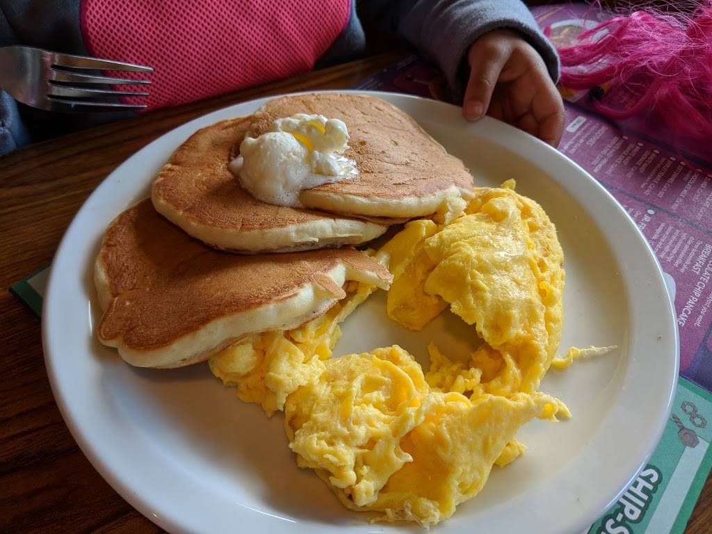 Dennys | restaurant | 1001 E Capitol, San Jose, CA 95121, USA | 4085782549 OR +1 408-578-2549