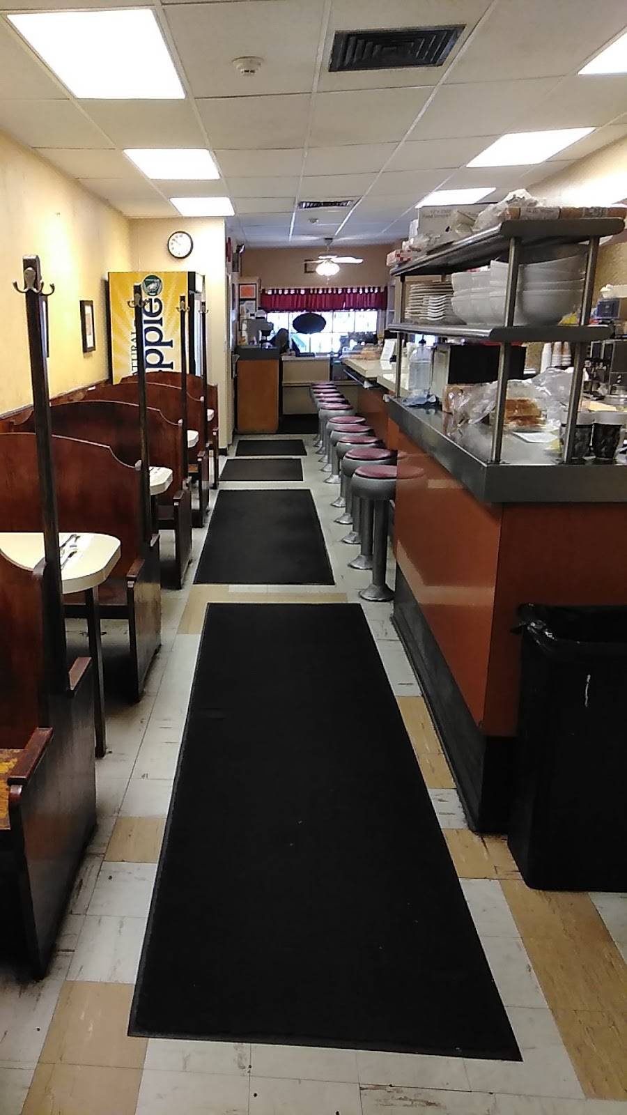 Courthouse Cafe & Catering | restaurant | 192 S Broad St, Trenton, NJ 08608, USA | 6093929772 OR +1 609-392-9772