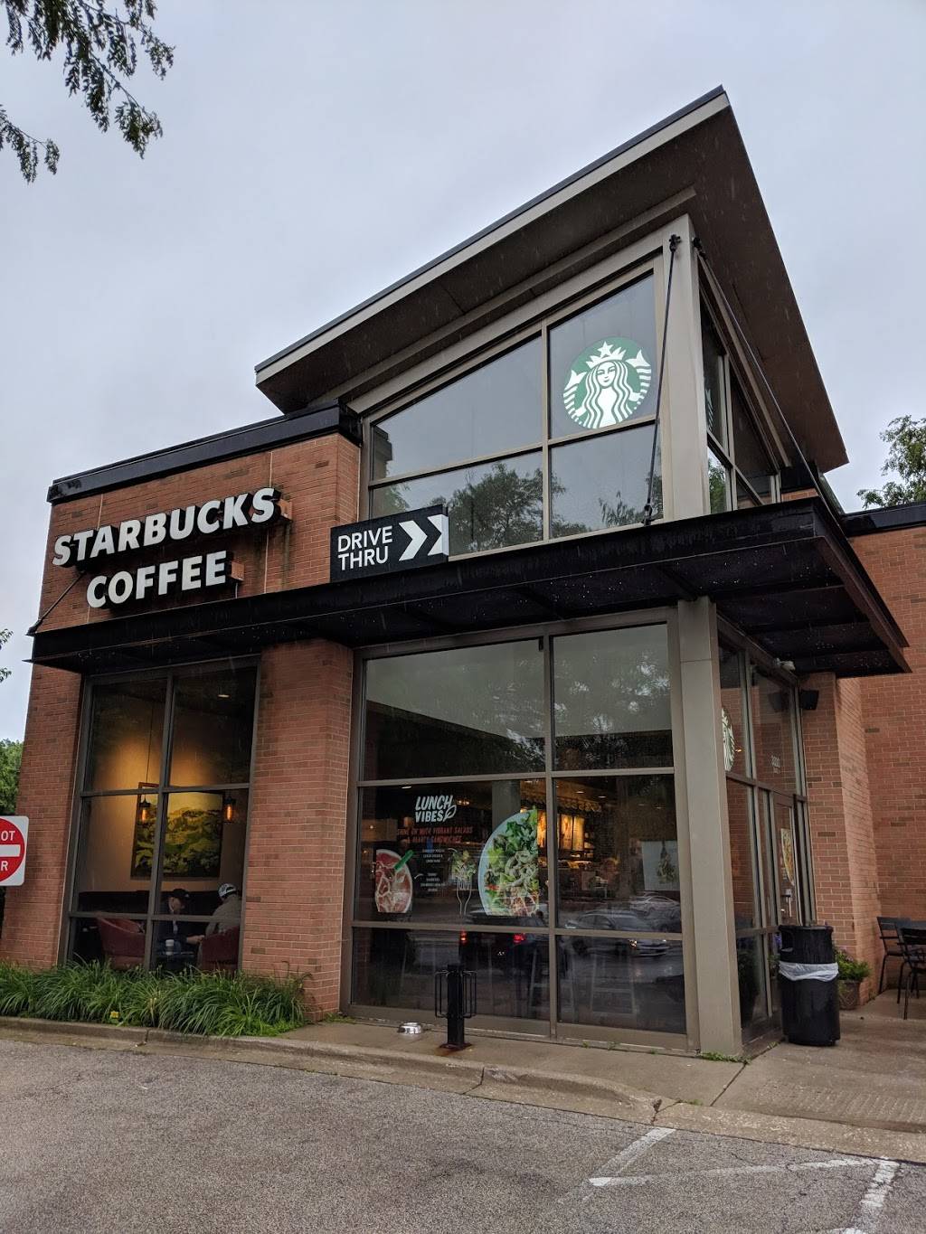 Starbucks | cafe | 3330 Central St Ste 1, Evanston, IL 60201, USA | 8474240624 OR +1 847-424-0624