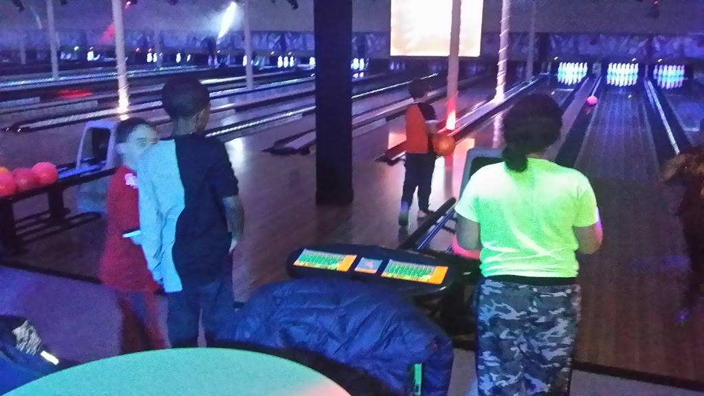 Fairview Lanes | meal takeaway | 21847 Lorain Rd, Cleveland, OH 44126, USA | 4403313244 OR +1 440-331-3244