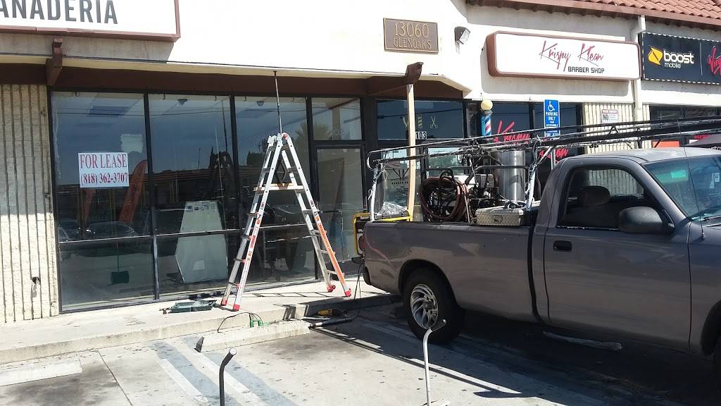 Little Caesars Pizza | meal takeaway | 13060 Glenoaks Blvd #113, Sylmar, CA 91342, USA | 8183671599 OR +1 818-367-1599