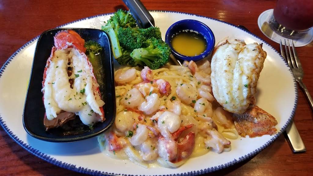 Red Lobster | restaurant | 714 S Eldorado Rd, Bloomington, IL 61704, USA | 3096639405 OR +1 309-663-9405