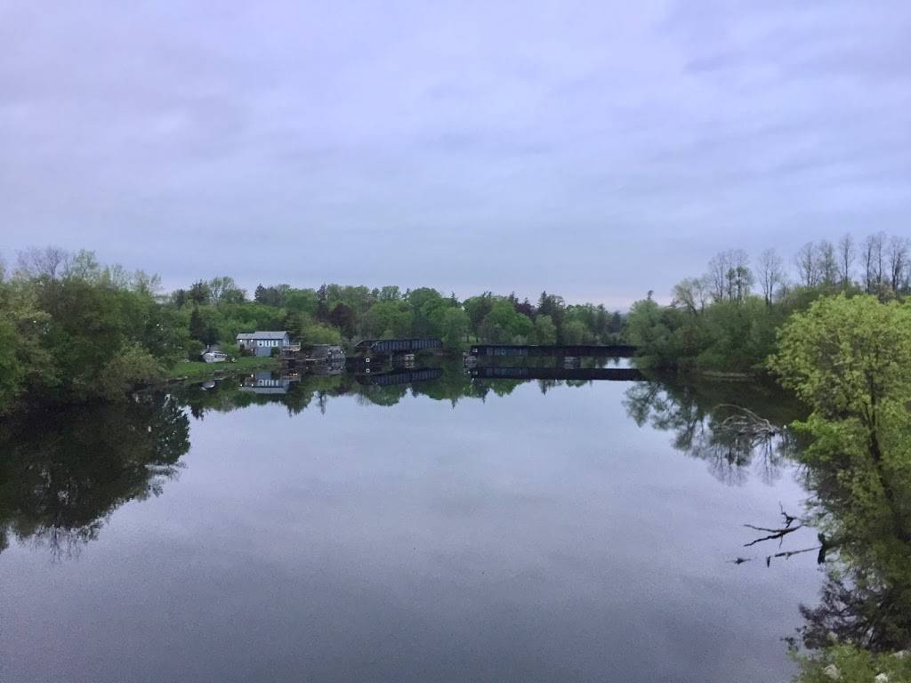 Southside Pizzeria & Co. | restaurant | 25 Lansdowne St, Peterborough, ON K9J 1X8, Canada | 7057486120 OR +1 705-748-6120