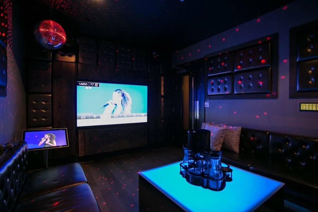 Stone Lounge Bellevue | restaurant | 1020 Bellevue Way NE, Bellevue, WA 98004, USA | 4254542709 OR +1 425-454-2709