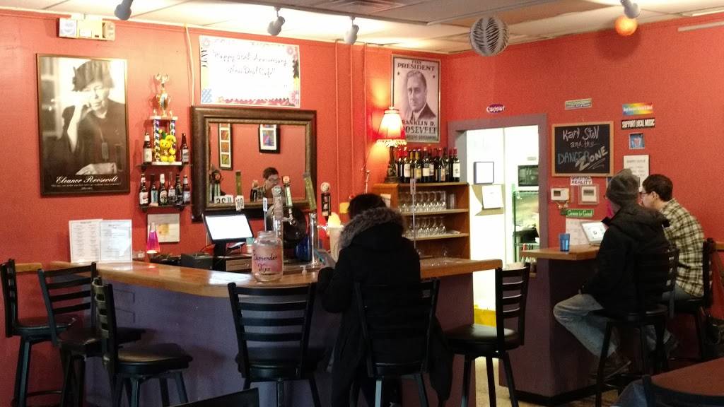 New Deal Cafe | cafe | 113 Centerway, Greenbelt, MD 20770, USA | 3014745642 OR +1 301-474-5642