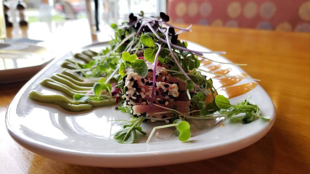 Yes Bistro | restaurant | 3801 Debarr Road, Anchorage, AK 99508, USA | 9072583199 OR +1 907-258-3199