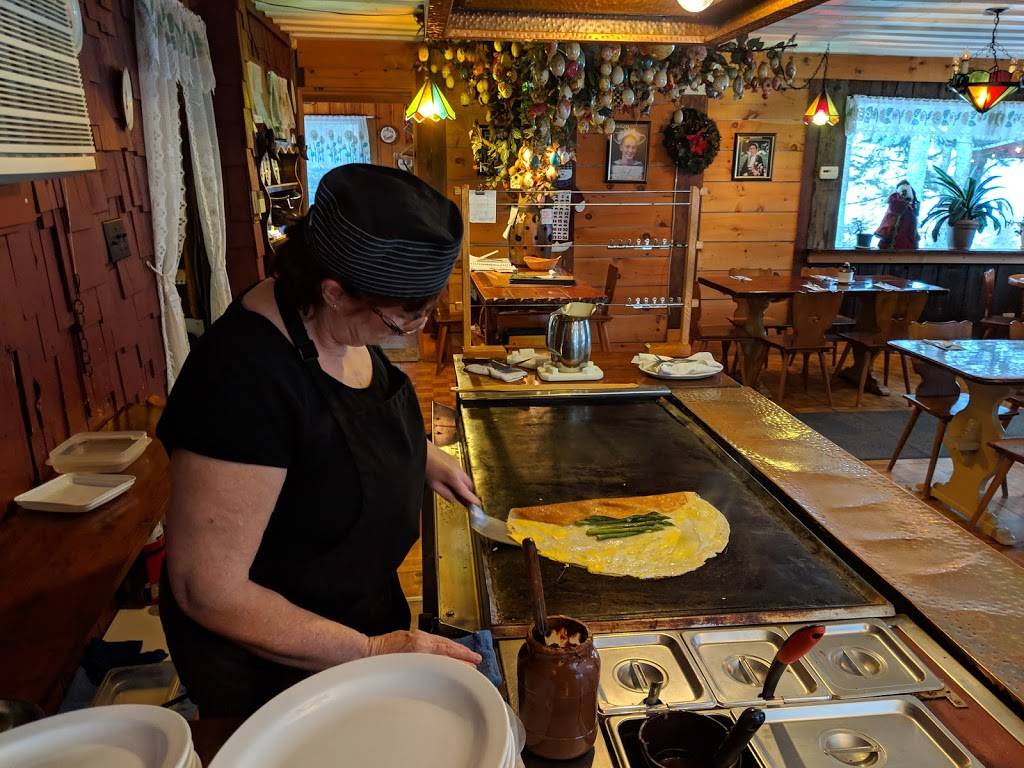 Creperie Au Tournesol | restaurant | 5825 Boulevard Labelle, Val-Morin, QC J0T 2R0, Canada | 8193221401 OR +1 819-322-1401