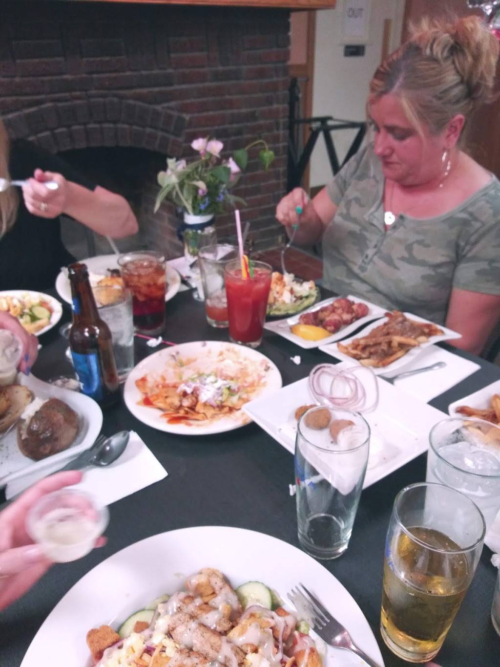 Zach Greenlees Trackside Steak & Seafood | restaurant | 15124 National Pike, Hagerstown, MD 21740, USA | 2408502121 OR +1 240-850-2121