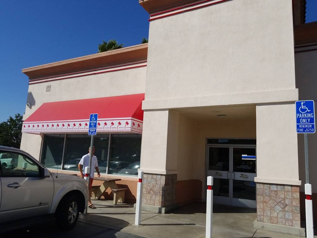 In-N-Out Burger | restaurant | 2305 Compton Ave, Corona, CA 92881, USA | 8007861000 OR +1 800-786-1000