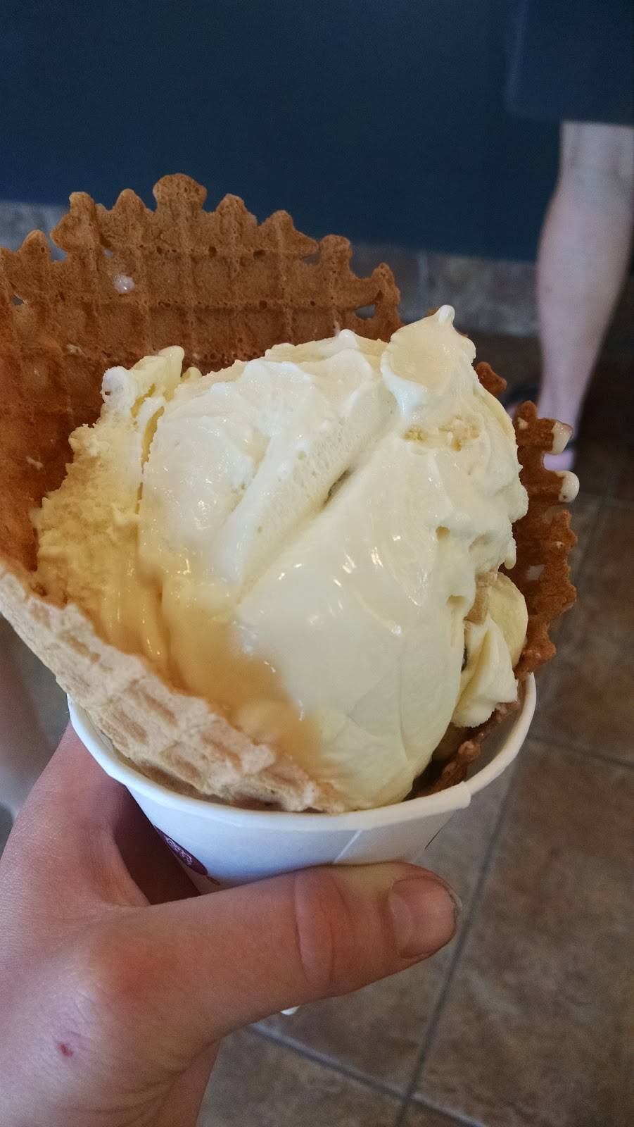 Cold Stone Creamery | bakery | 2050 Creekside Landing Dr, Apex, NC 27502, USA | 9193871888 OR +1 919-387-1888