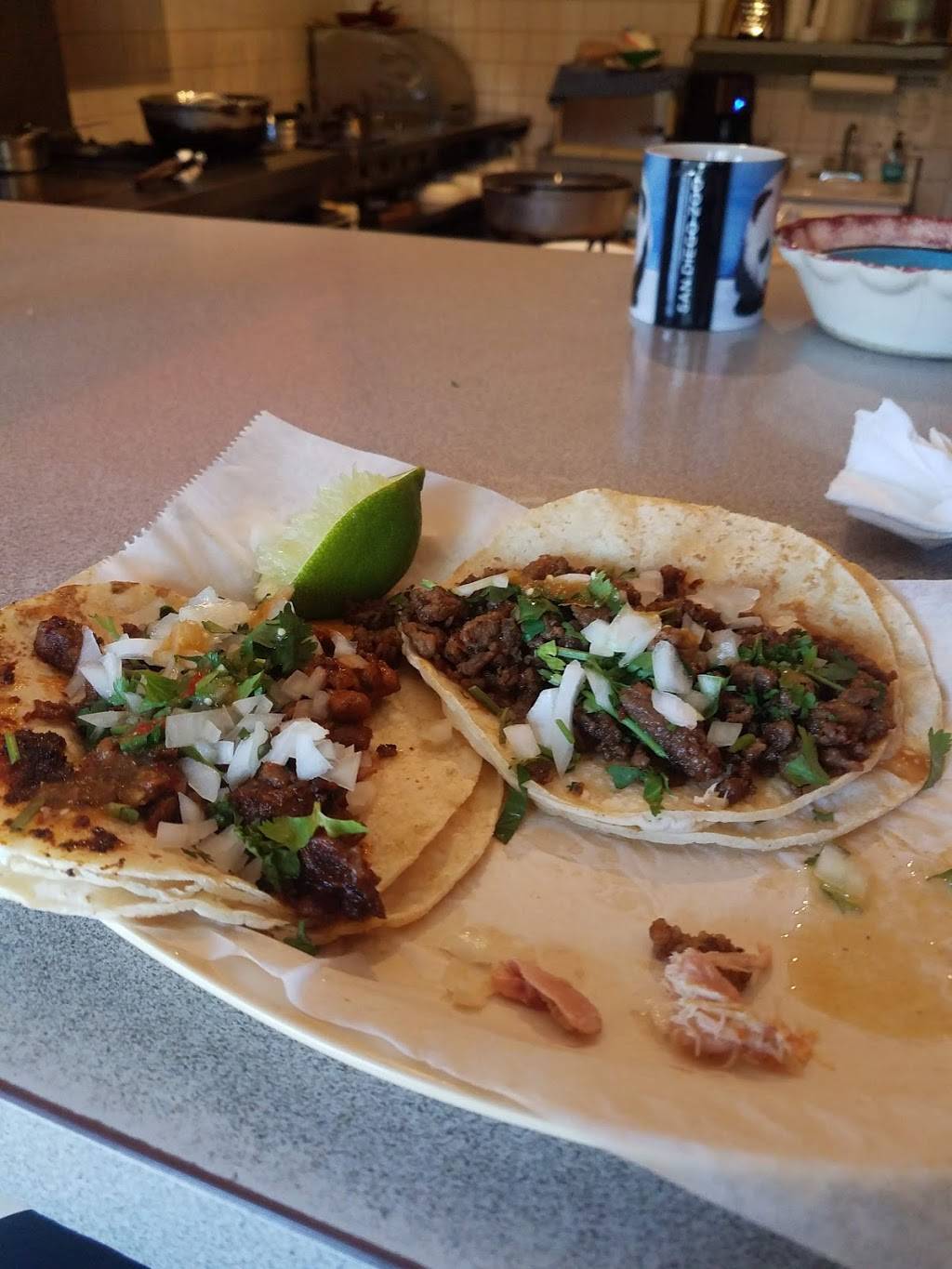 Taco Palacio | restaurant | 1700 S Halsted St, Chicago, IL 60608, USA | 3127330433 OR +1 312-733-0433