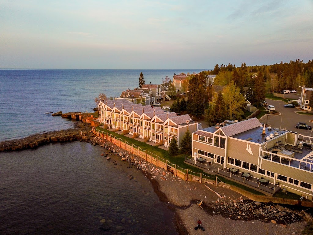Bluefin Bay on Lake Superior | restaurant | 7192 MN-61, Tofte, MN 55615, USA | 2186637296 OR +1 218-663-7296