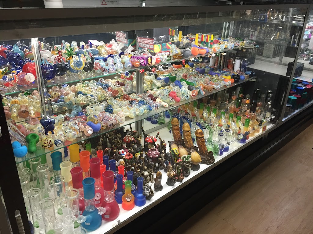 TOBACCO KING & VAPE KING OF GLASS, HOOKAH, CIGAR AND NOVELTY | meal takeaway | 3615 Leonardtown Rd, Waldorf, MD 20601, USA | 2404192154 OR +1 240-419-2154