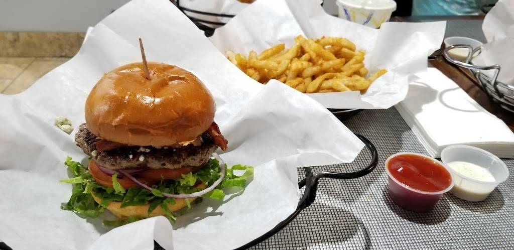 Tys Burger House | restaurant | 515 Mission Ave, Oceanside, CA 92054, USA | 7607575890 OR +1 760-757-5890