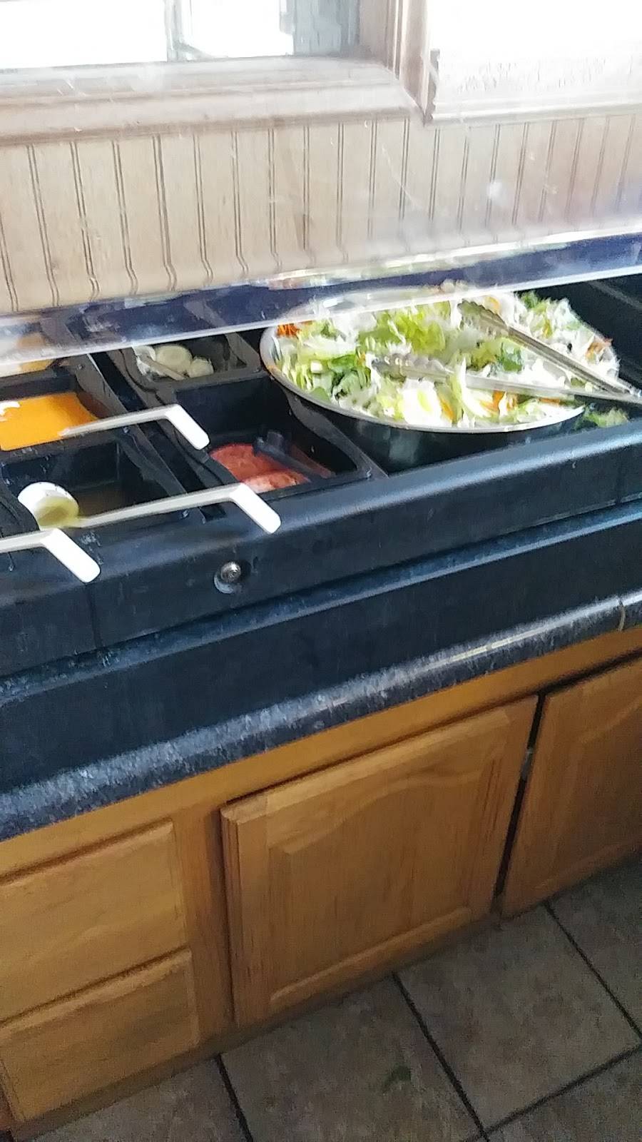 Vinces Restaurant & Pizzeria | restaurant | 6217 W 63rd St, Chicago, IL 60638, USA | 7735868550 OR +1 773-586-8550